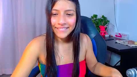Snapshot of _xxxlittlegirl chatting on February 2025 06:40:02 PM ZARA online show from February 2025 06:40:02 PM