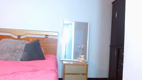 Snapshot of _xxxlittlegirl chatting on February 2025 05:31:02 PM ZARA online show from February 2025 05:31:02 PM