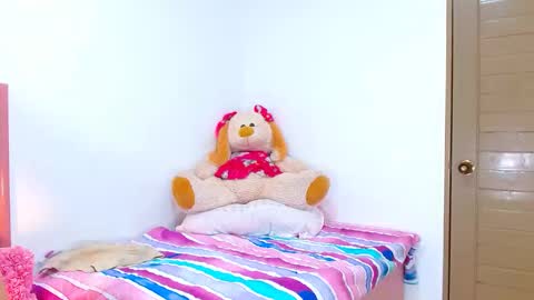 Snapshot of _xxxlittlegirl chatting on September 2025 01:44:02 PM ZARA online show from September 2025 01:44:02 PM