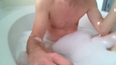 Tom online show from December 2025 05:17:01 PM