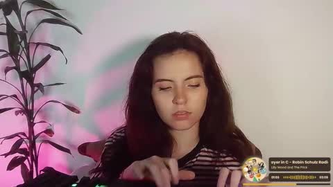 _yourcherrybomb online show from December 2025 03:23:01 AM