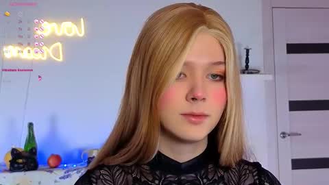 LITTLE FOX online show from November 2025 02:12:02 PM