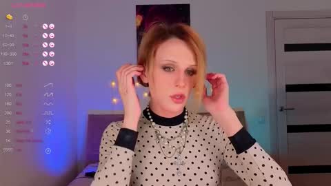 LITTLE FOX online show from February 2026 02:20:02 AM