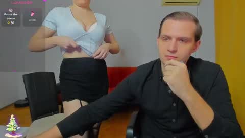 Snapshot of _yourpleasure_ chatting on December 2024 04:49:01 PM Candice and Mark online show from December 2024 04:49:01 PM