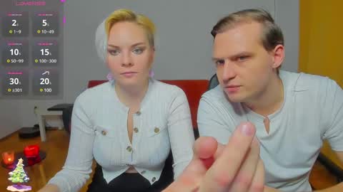 Snapshot of _yourpleasure_ chatting on December 2024 03:52:01 PM Candice and Mark online show from December 2024 03:52:01 PM