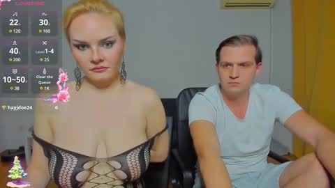 Snapshot of _yourpleasure_ chatting on January 2025 06:49:01 PM Candice and Mark online show from January 2025 06:49:01 PM