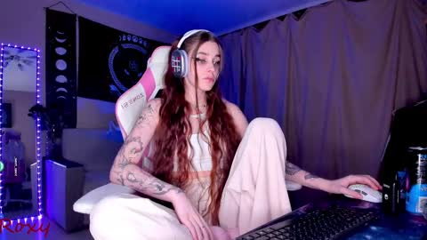 Snapshot of _yourwetdreams_ chatting on February 2025 02:36:02 AM Roxy online show from February 2025 02:36:02 AM