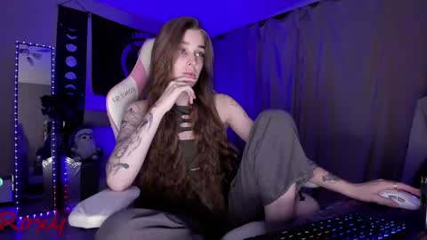 Snapshot of _yourwetdreams_ chatting on September 2025 11:48:02 PM Roxy online show from September 2025 11:48:02 PM