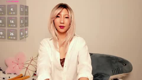 Snapshot of _yuriko chatting on July 2026 01:59:01 PM Mia online show from July 2026 01:59:01 PM