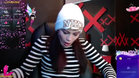 Yuyi online show from February 2025 11:10:02 AM