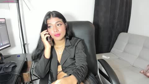 Snapshot of _zara_love19 chatting on January 2025 01:24:01 AM zara online show from January 2025 01:24:01 AM