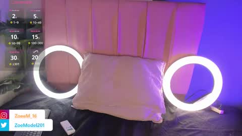  Zoe  online show from October 2025 08:20:02 PM