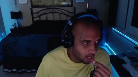 a4orce online show from April 2026 01:04:01 AM