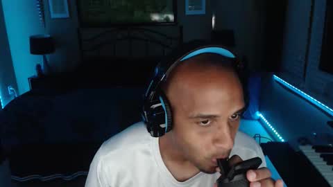 a4orce online show from April 2026 01:00:01 AM