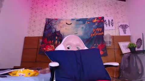 Snapshot of a_aisha chatting on October 2025 11:52:02 AM Aisha online show from October 2025 11:52:02 AM