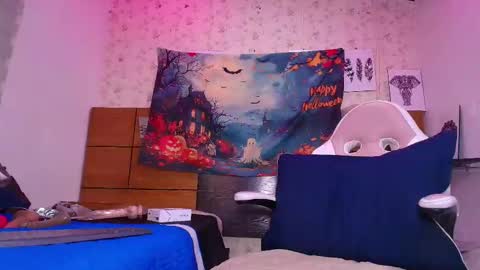 Snapshot of a_aisha chatting on October 2025 12:05:01 PM Aisha online show from October 2025 12:05:01 PM