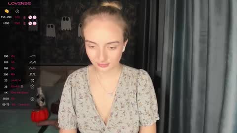 Snapshot of a_delina chatting on October 2025 01:47:02 PM Adelina online show from October 2025 01:47:02 PM