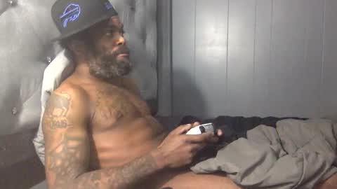 Snapshot of a_rizzy85 chatting on April 2026 05:11:01 AM a_rizzy85 online show from April 2026 05:11:01 AM