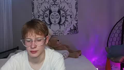 Kris Michael online show from July 2026 06:39:01 PM