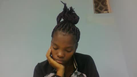 aadienne online show from May 2026 09:32:02 PM