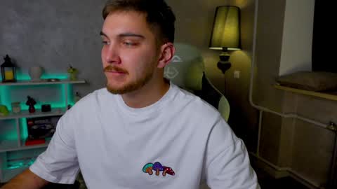 Snapshot of aalexxxxxx chatting on December 2024 05:04:02 AM Alex online show from December 2024 05:04:02 AM