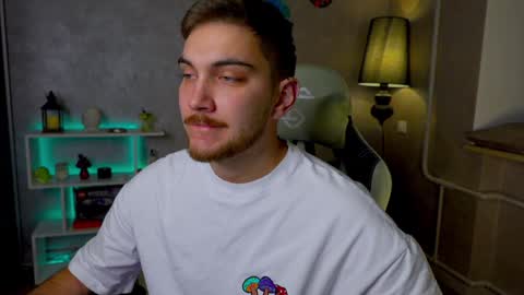 Snapshot of aalexxxxxx chatting on December 2024 01:14:01 PM Alex online show from December 2024 01:14:01 PM