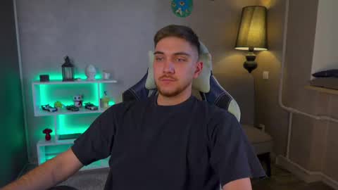 Snapshot of aalexxxxxx chatting on February 2025 06:55:01 AM Alex online show from February 2025 06:55:01 AM