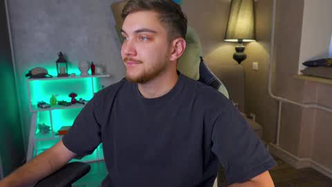 Snapshot of aalexxxxxx chatting on March 2025 06:04:02 AM Alex online show from March 2025 06:04:02 AM