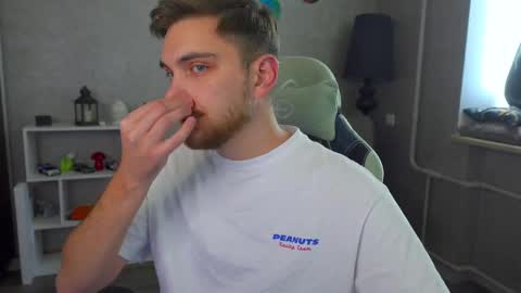 Snapshot of aalexxxxxx chatting on March 2025 05:22:02 AM Alex online show from March 2025 05:22:02 AM