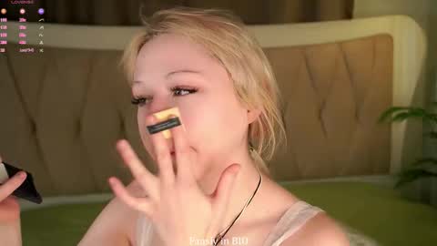 Amy online show from October 2025 03:12:01 PM