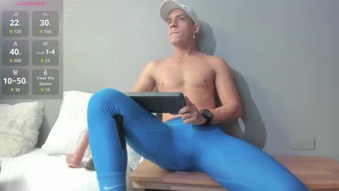 Aaron online show from April 2026 10:23:02 PM