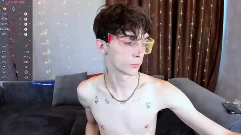 Snapshot of aaron_bang chatting on July 2026 02:05:02 PM Aaron Bang online show from July 2026 02:05:02 PM