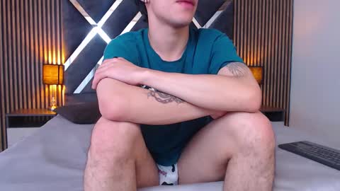 Snapshot of aaron_blink1 chatting on October 2025 04:51:02 PM Aaron online show from October 2025 04:51:02 PM