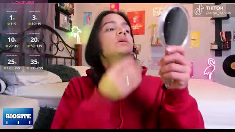 Aaron  online show from January 2026 11:09:01 PM