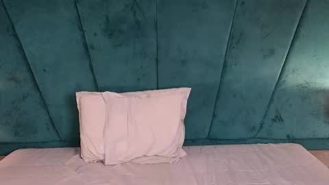 Aaron Ezequiel online show from April 2026 12:41:02 PM