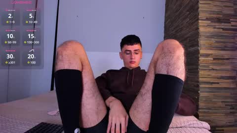 Snapshot of aaron_tate chatting on February 2025 07:22:02 AM Aaron Tate online show from February 2025 07:22:02 AM