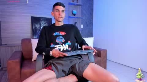 Aaron online show from December 2025 11:38:02 AM