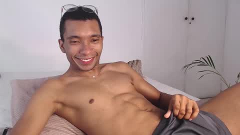 Heyy my name is Aaron online show from February 2025 05:14:01 PM