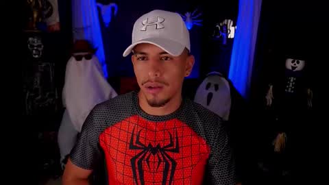 AARON  online show from October 2025 01:17:02 AM