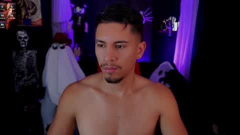 AARON  online show from October 2025 02:24:02 PM