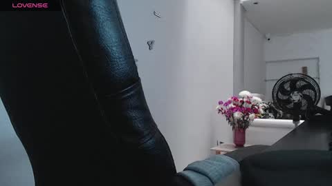 ig aaron hunter123 online show from February 2025 06:45:01 PM