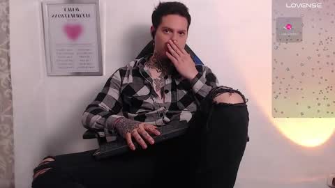 Snapshot of aaronsmith2_ chatting on February 2025 05:31:02 AM aaronsmith2_ online show from February 2025 05:31:02 AM