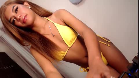 AYISHA online show from October 2025 07:25:02 PM