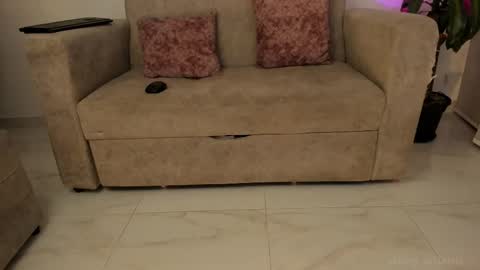 Abbey  IG abby allenn  04 December Online at  I will be on vacation dont forget me  See you soon   online show from October 2025 11:24:01 PM