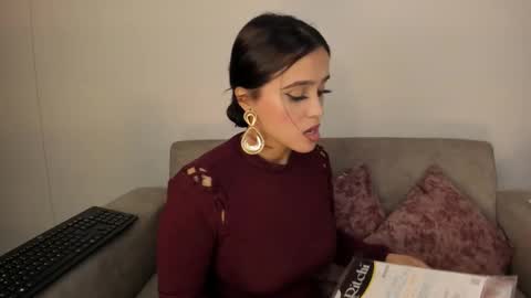 Abbey  IG abby allenn  04 December Online at  I will be on vacation dont forget me  See you soon   online show from November 2025 11:38:02 PM