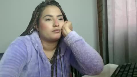 abbie777 online show from November 2025 07:39:02 PM