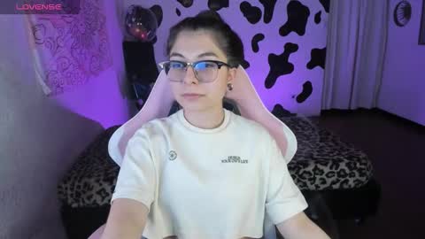 April online show from November 2025 03:31:02 AM