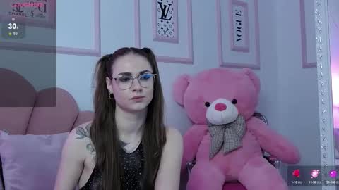 Snapshot of abby__white chatting on January 2025 08:40:02 PM Abby online show from January 2025 08:40:02 PM