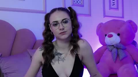 Snapshot of abby__white chatting on January 2025 08:39:01 PM Abby online show from January 2025 08:39:01 PM
