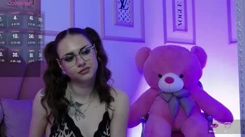 Snapshot of abby__white chatting on February 2025 08:02:02 PM Abby online show from February 2025 08:02:02 PM